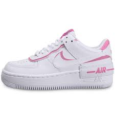 La chaussure nike internationalist liberty pour femme offre une coupe basse et un look. Baskets Nike Air Force 1 Shadow Blanc Rose Femme From Chausport On 21 Buttons