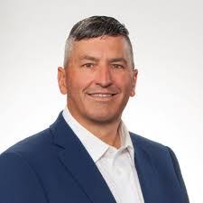 Haley Pickering's Instagram, Twitter & Facebook