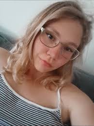 Mona Ernst's Instagram, Twitter & Facebook