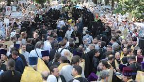 Но большого скопления народа постарались не допустить. Ckcdqr4bnmwzm