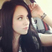 Jillian Golding's Instagram, Twitter & Facebook