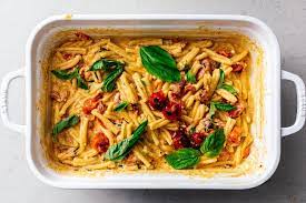 Tiktok Pasta Super Easy Baked Feta Pasta I Am A Food Blog Recipe In 2021 Feta Pasta Pasta Recipes Baked Salmon Recipes