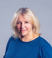 Amanda Pfeffer's Instagram, Twitter & Facebook