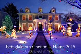 Deck your halls with christmas decorations and feel the holiday cheer all around. Best Neighborhoods To See Holiday Lights In 2015 Redfin