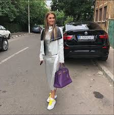 Nu de puține ori, interpreta a fost întrebată câte operații estetice are, iar daniela gyorfi susține că nu ar avea prea multe, deși schimbarea din ultimii ani este extrem de vizibilă. Anamaria Prodan Operatii Estetice S Au Dus Lovelele Pe DunÄƒre Revenirea In Fotbalul Duminica 16 Ianuarie 2011 00 00 Keep In Touchs