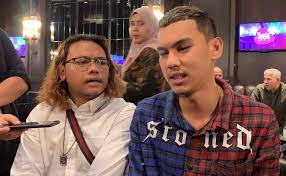 Hello hello kopi ke milo featuring nasty nas, also known as nazrin idris, one of the 8 members of k clique, the uprising rap. Kalau Ada Rezeki Untuk Menjaga Seseorang Memulakan Keluarga Itu Ada Insyaallah Mk K Clique Ulas Isu Foto Sama Gadis Berhijab Media Hiburan
