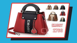 Model tas yang terbaru dan kekinian di tahun 2021 adalah tas ransel, tas bahu atau shoulder bag, tas rotan, tas mini, tas kotak, hingga clutch. Tas Emory Terbaru 2021 Model Kekinian 2760 Tas Batam Branded Ladies Bag In Spanish Kurachi Pakistan Youtube
