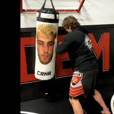 The main event at around 5am uk time on sunday morning. Video Ben Askren Shows Off Boxing Skills By Beating Up Custom Jake Paul Heavy Bag Bloody Elbow