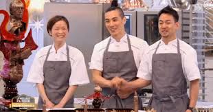 Présenté par faustine bollaert, le meilleur pâtissier est la première compétition entièrement consacrée à la pâtisserie, une discipline réputée pour sa rigueur mais aussi pour sa créativité et sa convivialité. Audiences Le Meilleur Patissier Les Professionnels Affiche Un Bilan En Legere Baisse Pour La Saison 2 Puremedias