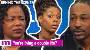 Jasmine suspects that her boyfriend Anthony is cheating