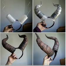 Crafterella featured diy maleficent horns 27 oct 23:00; Pin On Come Vestirsi E Truccarsi Ad Halloween Diy Decorazioni Halloween Party