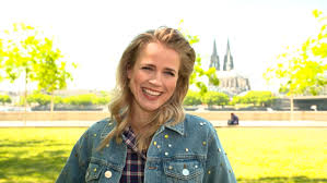 People who liked ilse delange's feet, also liked Funf Fragen An Ilse Delange