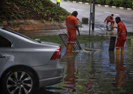 While heavier than usual rainfall is attributed to the increased flooding, construction is also a major factor causing these flash floods as mismanagement that's great news, surely. Dbm113g9fn1xjm