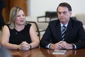 Joice hasselmann foi eleita em 2018 a deputada federal por sp mais votada da história do país. File Joice Hasselmann E Jair Bolsonaro Jpg Wikimedia Commons