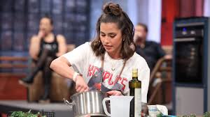 Sarah hat es nun offiziell gemacht. Grill Den Henssler Sarah Lombardi Ist Stolz Auf Ihr Jetziges Verhaltnis Zu Ex Mann Pietro