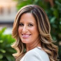 Karen Pieroni's Instagram, Twitter & Facebook