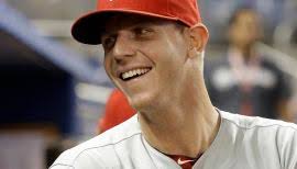 Like most celebrities, justin de fratus tries to keep her personal and love life private, so check back often as we will continue to update this page with new dating news and rumors. Justin De Fratus Stats Fantasy News Mlb Com