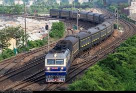 272 Chinese National Railway Df11 At Xuancheng China By Crh380a 6059l Railway Train Train Tracks