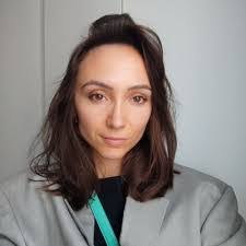 Estelle Blanc's Instagram, Twitter & Facebook