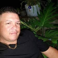 Social: De fiesta de cumpleaños en este día esta Roberto Ovalles a quien  deseamos ricas y abundantes bendiciones. Que Dios le permita cumplir  muchísimos años más llenos de amor, salud y bieneatar.