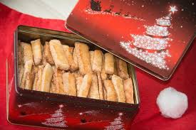 Batonnets Aux Noisettes Bredeles 2018 Les Petits Plats De Patchouka Recette Petits Gateaux De Noel Plat Noel Gateau Noel