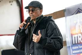 Verschwörungsideologien und Neonazismus: Xavier Naidoo an der Siegessäule, Neonazis in Mitte und Marzahn | taz.de