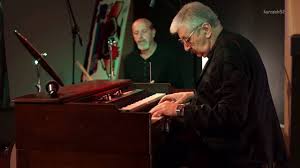 Discover all wojciech karolak's music connections, watch videos, listen to music, discuss and download. Wojtek Karolak Trio Caly Ten Jazz Live Youtube