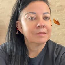 Ok as a last update: I spoke with the MNR who had some excellent  observations The mama bear may have performed a bluff charge to attempt to  scare me away, using noise