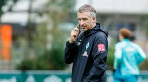 Frank baumann former footballer from germany defensive midfield last club: Bundesliga Werder Bremen Verlangert Vertrag Mit Baumann Eurosport