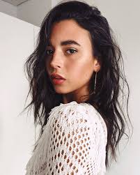 Allow us to share 9 hair techniques to help you learn how to get beach waves, including using use a wave spray to enhance your hair's natural shape and texture. 8 Ways To Get Beach Waves Plus 21 Best Beach Hairstyles 2020