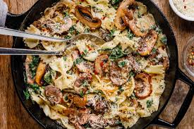 1 box barilla® farfalle 4 tablespoons extra virgin olive oil, divided 1 small onion, chopped 1 pound ground chicken 1 cup dry white wine for cooking 2 cups chicken. One Pot Garlic Parmesan Pasta Recipe With Spinach And Mushrooms Creamy Pasta Recipe Eatwell101