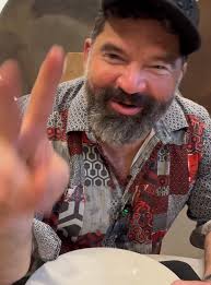 Primero mis dientes y luego mis parientes. @BRASS Cancún #caramelo  #antoniogarza #simpleparrillero #paladardejabali #panzadecoyote #brass  #texmexfood #texmexgrill #mexicanfood