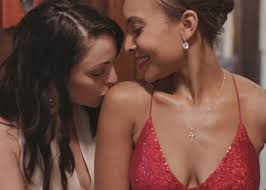 Don't have the Hallmark Channel? Here are Netflix's best (and worst) 2020  holiday offerings