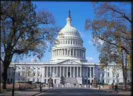 The interior of the dome was finished in january 1866 when the scaffolding was removed from below constantino brumidi's great fresco, the apotheosis of washington, 180 feet above the rotunda floor. Washington Dc Nouveau Centre D Accueil Sous Terrain Au Capitole