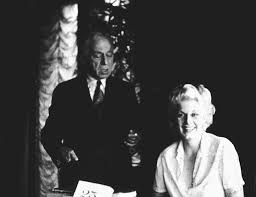 Burton Holmes Visits Jean Harlow