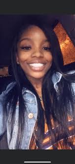 Shantelle Scott's Instagram, Twitter & Facebook