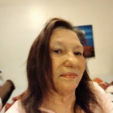 Jessica Spurling's Instagram, Twitter & Facebook