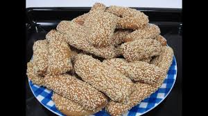 كعك عراقي ابو السمسم الطعم لايوصف متشبعون منة جربوة جايكم العيد وحضروة ل Food Breakfast