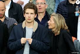 François chazal poivre d'arvor voit le jour le 29 avril 1995. Photos Francois Chazal Poivre D Arvor