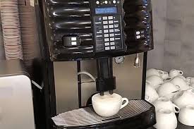 Kein Scherz So Gunstig Sind Kaffeevollautomaten Fur Firmen Kaffeemaschine Kaffeevollautomat Mittel Gegen Ameisen