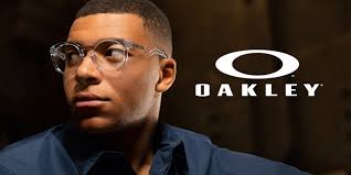 Opdag Oakleys ikoniske briller og solbriller