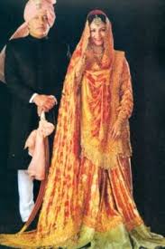 Mansoor Ali Khan Pataudi B 5 January 1941 In Bhopal Was Nawab Of Bhopal Until 1971 His First Cousin Wedding Outfit Sharmila Tagore Indian Designer Outfits