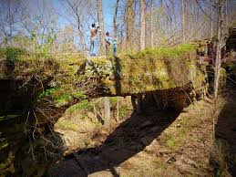 Starting on a scenic drive from the small town of pomona, there is ample parking at the trailhead. Pomona Natural Bridge Off The Beaten Path Adventure Minivan Adventures