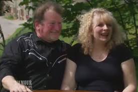 De passage à toulouse, l'agriculteur en a profité pour retrouver trois autres anciens candidats, dont un couple marquant. L Amour Est Dans Le Pre La Compagne De Francois Est Partie Avec Leur Fils