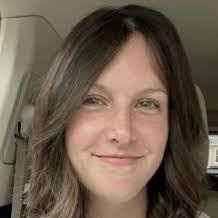 Lisa Hourigan's Instagram, Twitter & Facebook