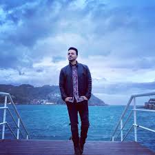 She was born on december 20, 2011 and her birthplace is miami, fl. Luis Fonsi Biography Height Life Story Super Stars Bio
