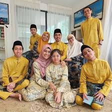 Dato' nurul hidayah binti ahmad zahidtarikh :12 april 2017 hos : Bermadu Memang Manis Andai Kena Pada Caranya Datin Bahazanariah Dato Nurul Zahid Nona