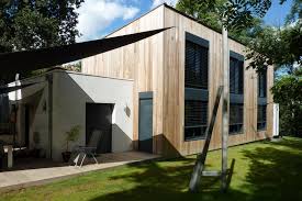 Maison Sur Terrain En Pente Et Boise Bois Red Cedar Maconnerie Zinc Maison Terrain En Pente Architecture