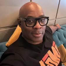 Norman Dee's Instagram, Twitter & Facebook