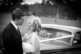 Classic wedding hairstyle for medium hair with veil. Retro Wedding Hairstyle Birdcage Veil